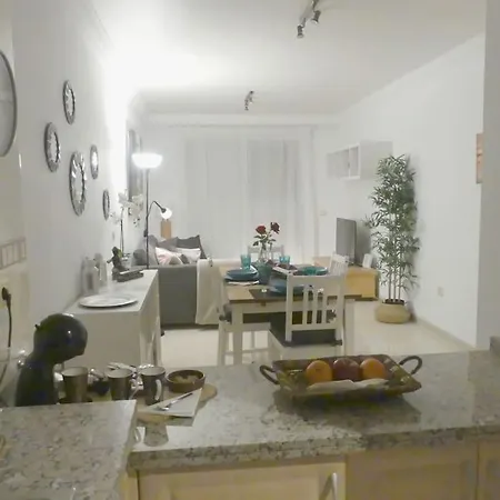 Con Piscina Climatizada Y Vistas * Адехе